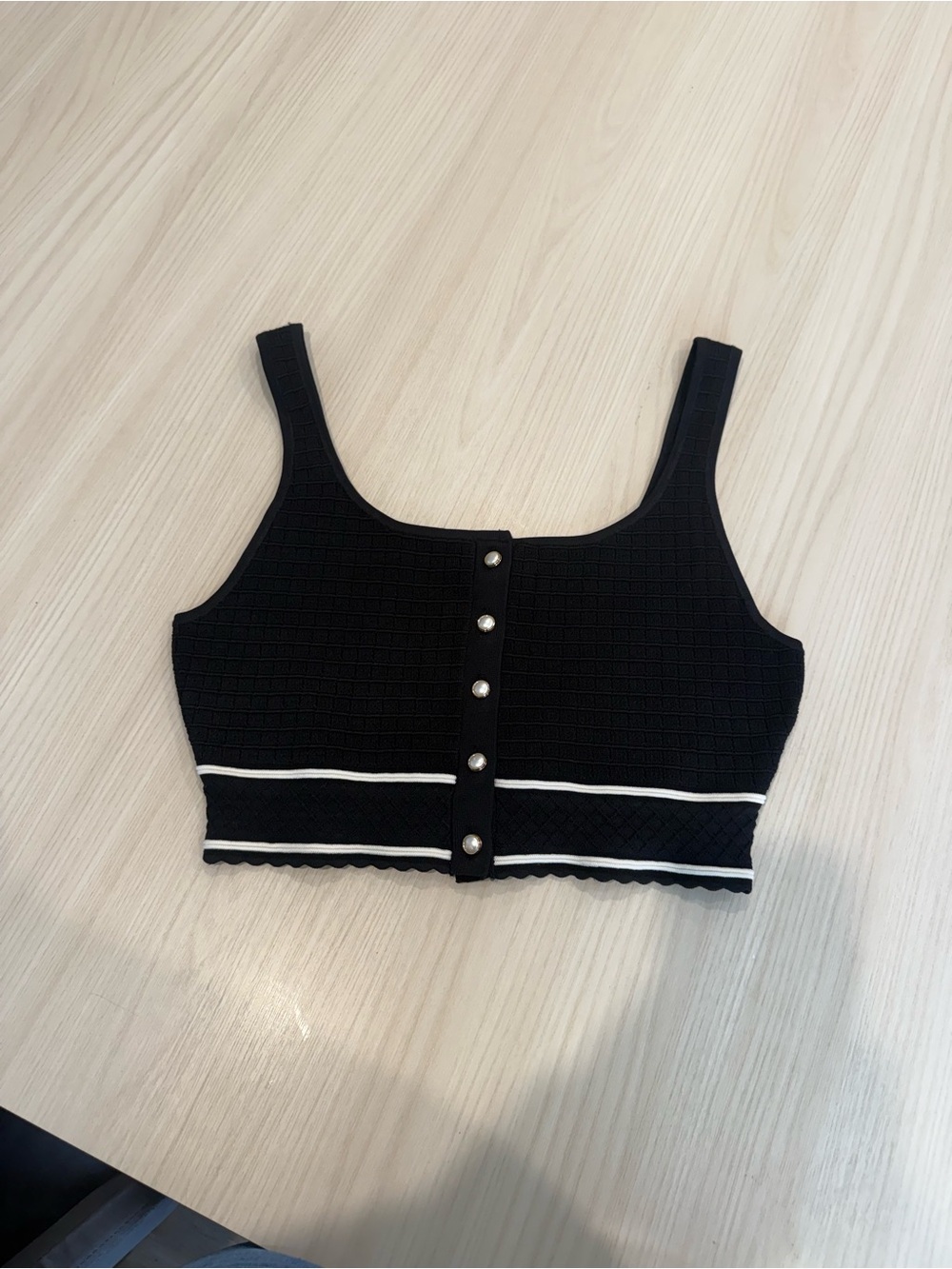 Aritzia Black Cropped Tank with White Piping
